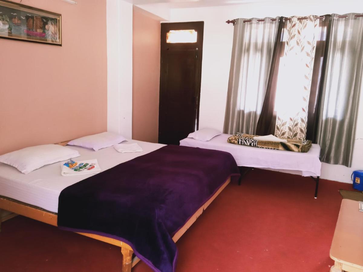 Debbhumi Regency Hotel Sāngla Екстериор снимка