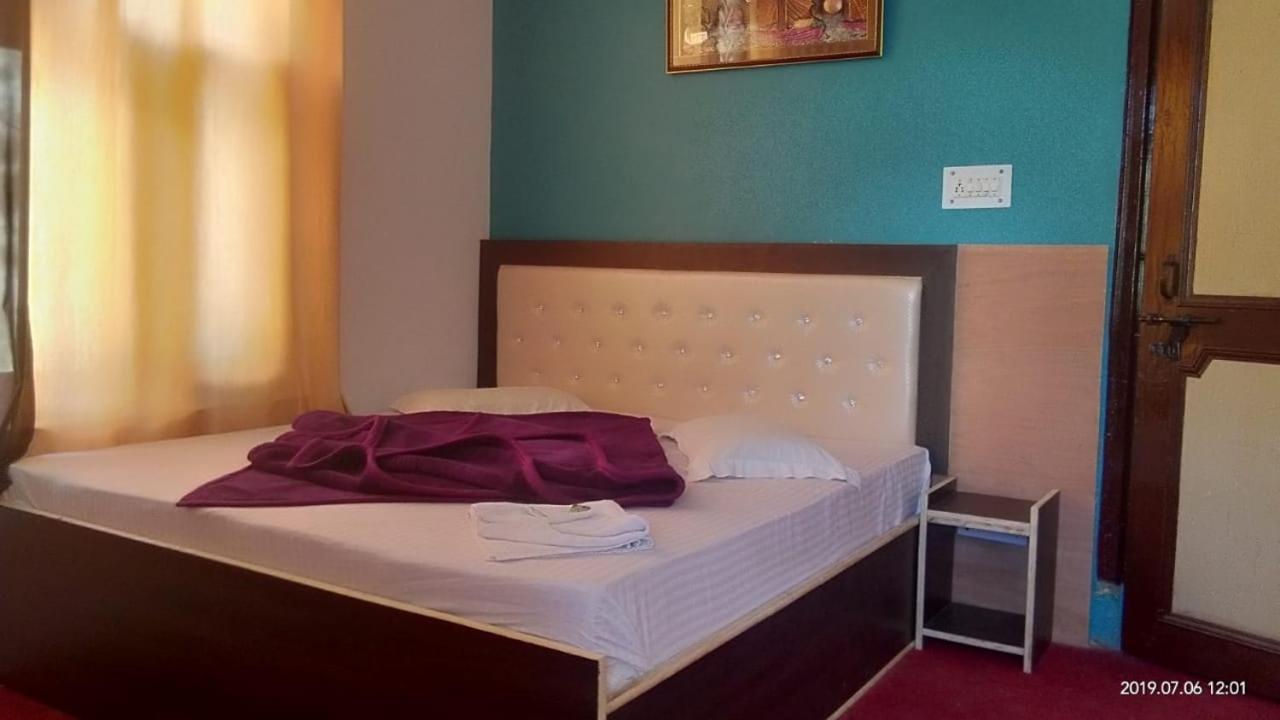 Debbhumi Regency Hotel Sāngla Екстериор снимка