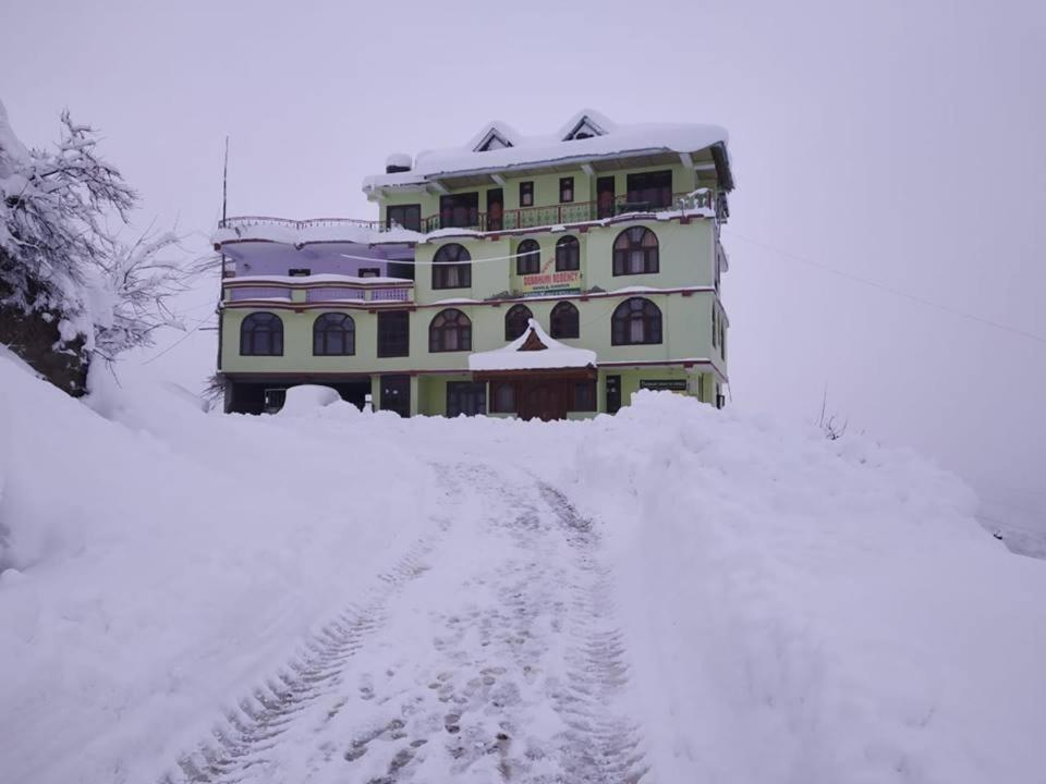 Debbhumi Regency Hotel Sāngla Екстериор снимка